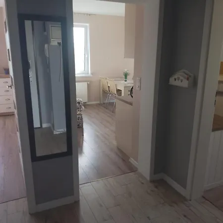 Jasmin Z Balkonem I Samodzielnym Zameldowaniem Posen